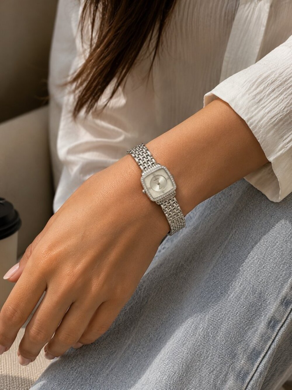 Vecceli watch preowned not running 1 stone out